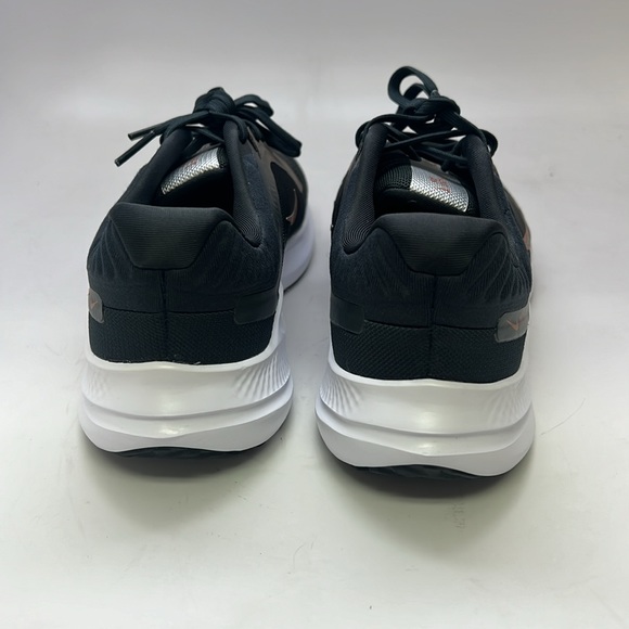 Women’s Nike Quest 5 Sneakers Size 7.5 Dark Smoke Grey/ Metallic Silver NWOB - Picture 6 of 9